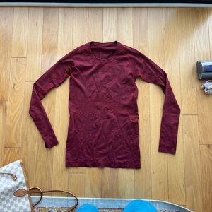 Lululemon long sleeve workout top